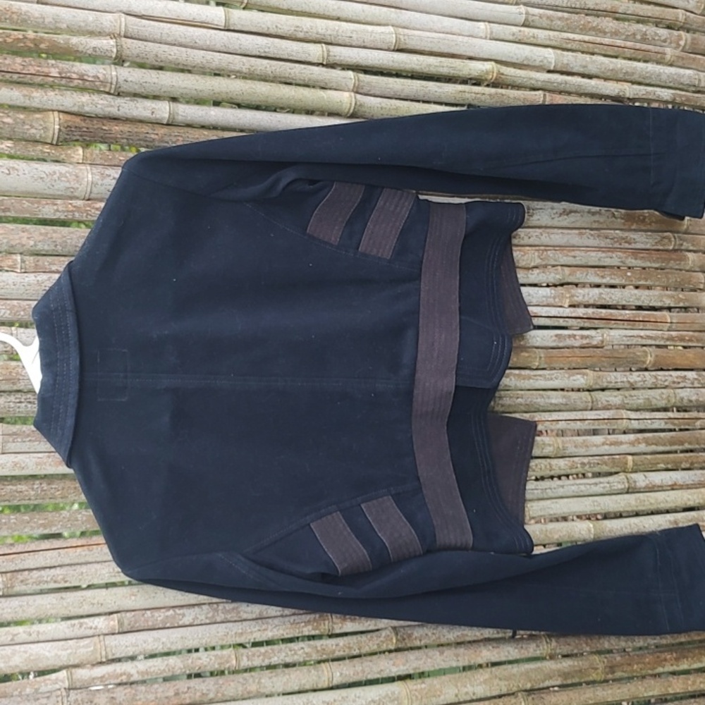 Cropped Jacket - Picture 7 of 7